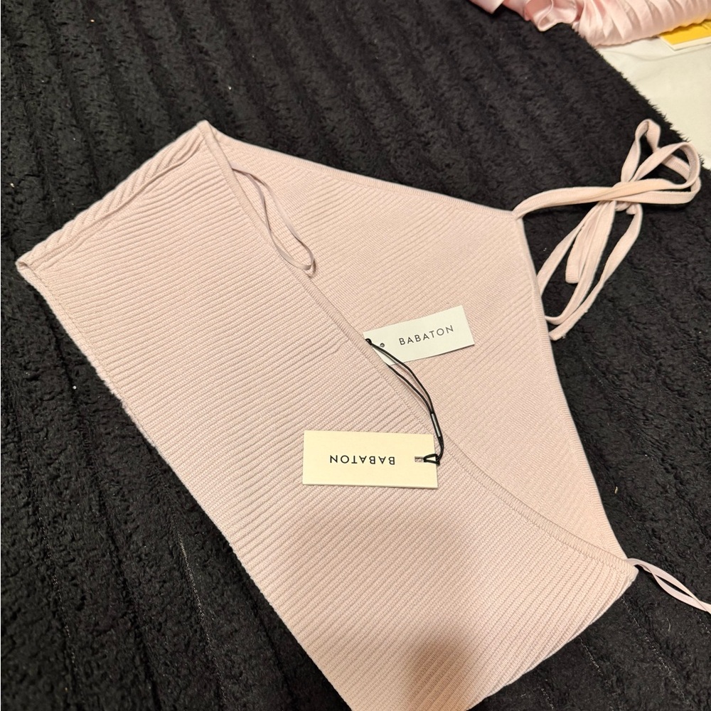 Pink Ribbed halter Aritzia top - Picture 3 of 4
